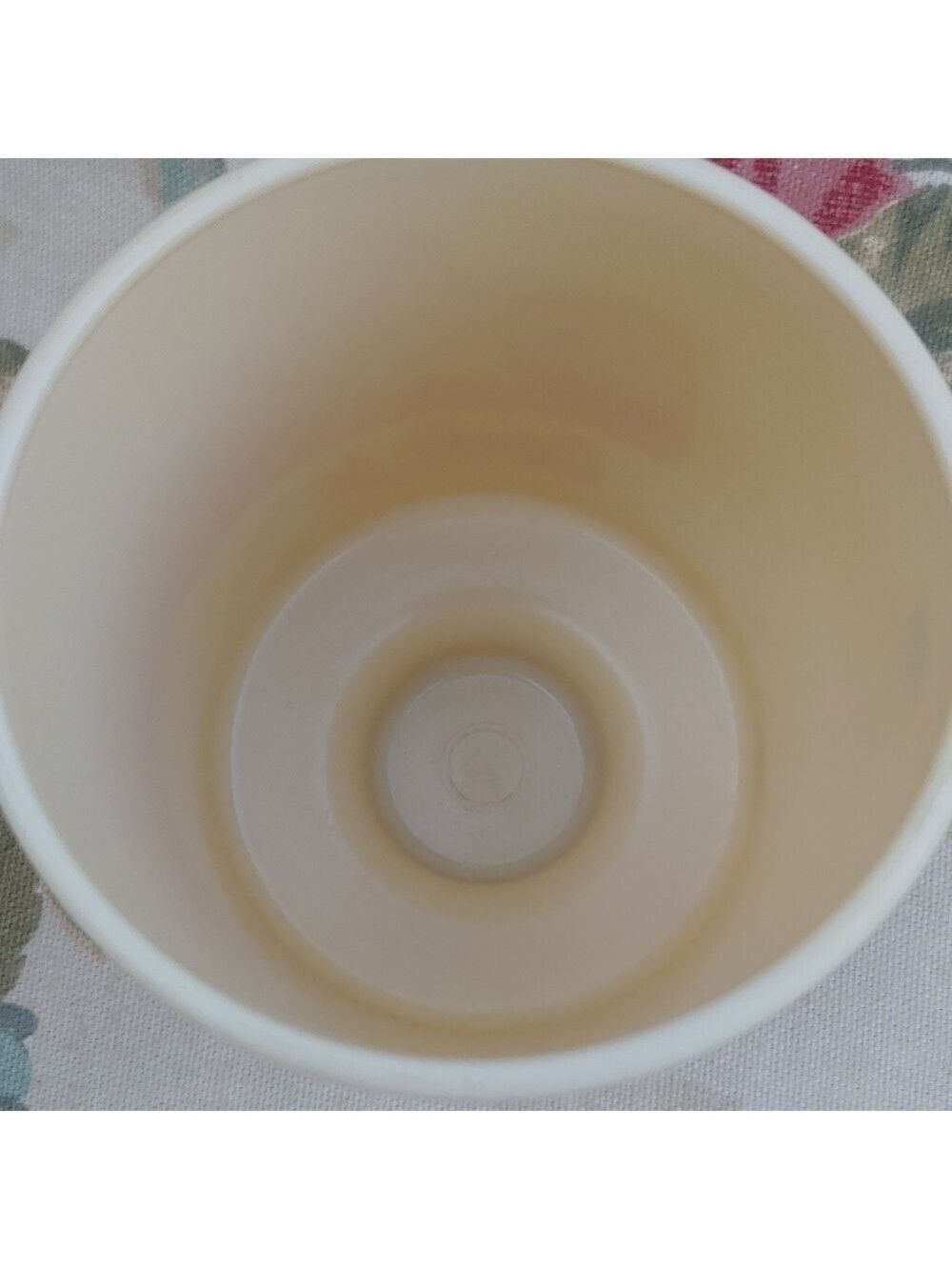 Carl's Jr Vintage Collectible Plastic Drinking Cup with Yellow Superstar Design - Picture 5 of 15